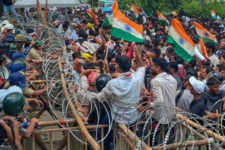 झारखंड में युवाओं के भविष्य पर बरसी लाठियां: BJP का राज्य बंद, 3 हजार पुलिसकर्मी तैनात; राहुल गांधी की चुप्पी पर सवाल