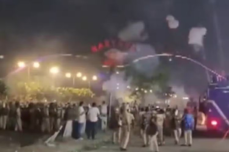 प्रदर्शन में फरसे से हमला, DSP का अंगूठा कटा, 7 जवान ICU में... अंबाला में सिख संगत ने पुलिस पर किया हमला