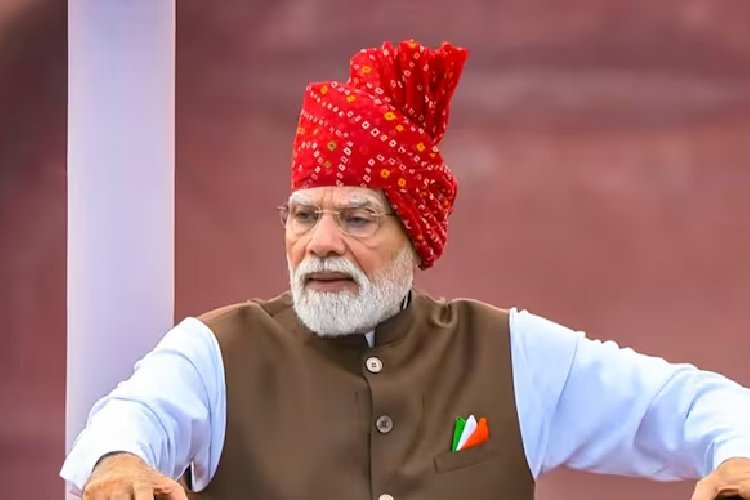 लाल किले से मोदी का विपक्ष को सीधा आह्वान: “महिला आरक्षण का समर्थन करो, श्रेय भी ले लो”