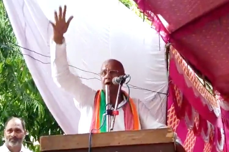 दूध माफिया हो या जमीन माफिया… सब जोर लगा लो,  सपा विधायक शाहिद मंजूर की खुली ललकार, मां ने दूध पिलाया तो हरा दो ?