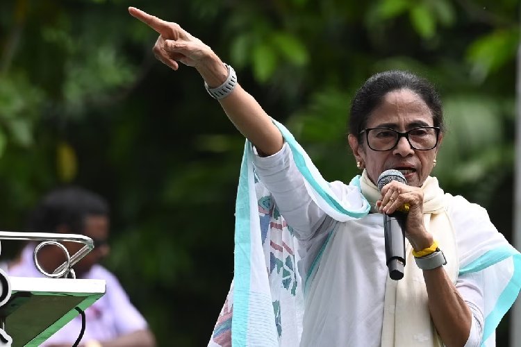 पूर्व TMC विधायक आशीष बनर्जी का शव पंखे से लटका मिला, ममता बनर्जी बोलीं- उन पर दबाव डाला गया और बदनाम किया गया