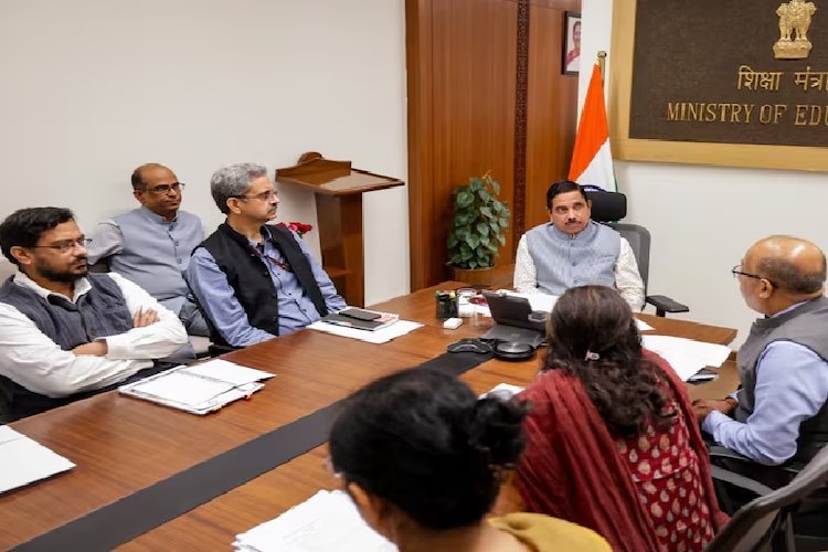 NTA में बड़ा बदलाव! परीक्षा टीम से हटाए गए 600 विशेषज्ञ, अब CISF संभालेगी ऑफिस की सुरक्षा