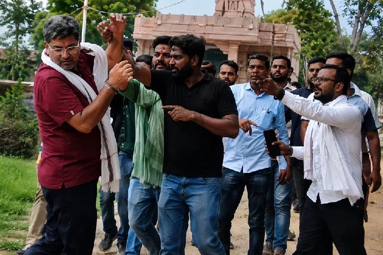 कॉकरोच जनता पार्टी की मुहिम के बाद हरकत में आई राजस्थान सरकार, स्कूलों पर खर्च करेगी 12 हजार करोड़ रुपए