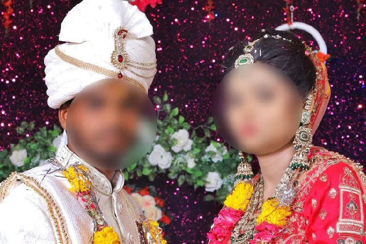 शादी के सिर्फ डेढ़ महीने बाद यार के साथ रंगे हाथों पकड़ी गई दुल्हन, दूध-चाय में नींद की गोली मिलाकर करती थी खेल!