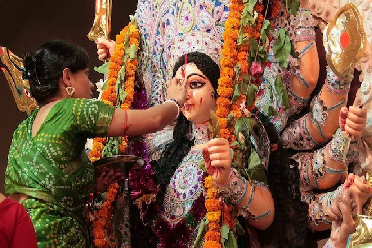दुर्गा पूजा में पंडाल के पास नॉन-वेज नहीं! VHP ने बंगाल के आयोजकों को जारी किए दिशानिर्देश, बोली- मां की मूर्ति की पवित्रता बनाए रखें