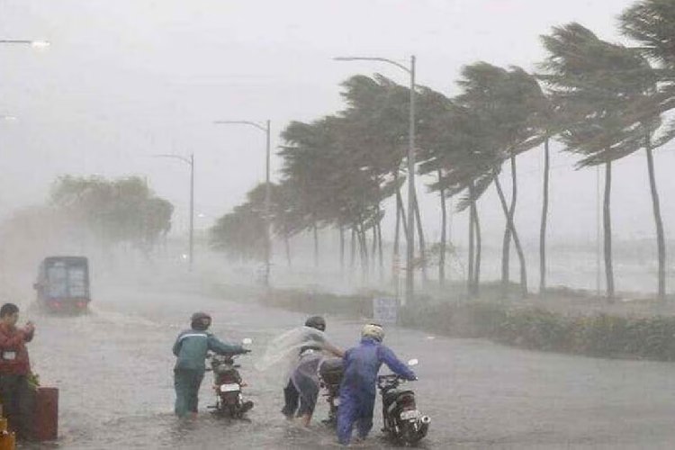 सावधान! बंगाल की खाड़ी में फिर बना लो प्रेशर… इन राज्यों में 4 दिन भारी बारिश और आंधी-तूफान का अलर्ट, IMD ने जारी किया रेड अलर्ट
