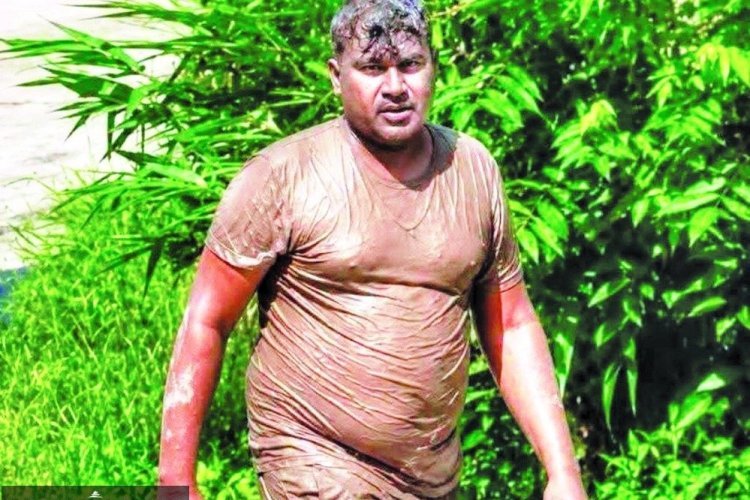 नेपाल की बाढ़ में मौत से जंग, बिजली के तार से लटककर रामबचन ने बचाई जान, कहा- मुझे नया जीवन मिला