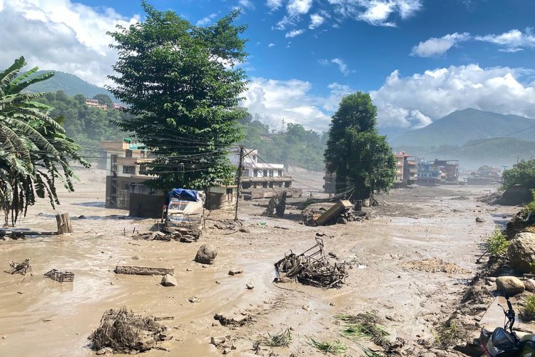 नेपाल ने पहले ठुकराई विदेशी मदद, हालात बिगड़े तो बदला फैसला, भारत ने भेजी रेस्क्यू टीम, दिखाया बड़ा दिल