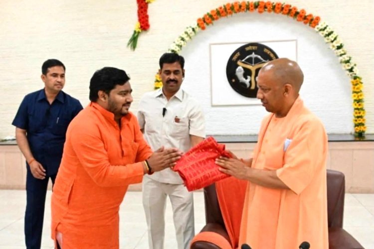 राजधानी में हिंदूवादी नेता धीरेंद्र प्रताप सिंह की गोलियों से भूनकर हत्या, मची सनसनी