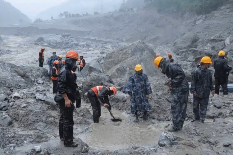 929 मौत, 4200 लापता... नेपाल में शवों की पहचान से पहले दफनाने की प्रक्रिया शुरू, सामने आई भयावह तस्वीर