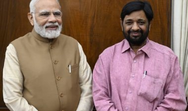 'गेंद नीचे जा रही, गिरने की स्पीड कोई कम नहीं कर सकता...'' मोदी सरकार के पूर्व मंत्री कौशल किशोर के पोस्ट से सनसनी!