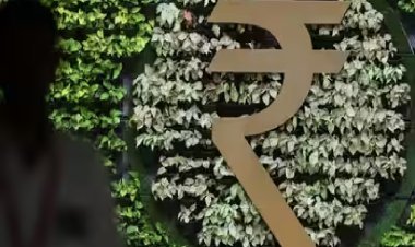 रुपया 47 पैसे उछला! रिकॉर्ड FCNR इनफ्लो से विदेशी मुद्रा लिक्विडिटी में जबरदस्त इजाफा