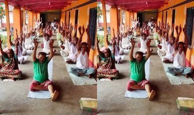 वृद्धाश्रमों में स्वास्थ्य जांच से योग-ध्यान तक, बुजुर्गों की सेवा कर रही योगी सरकार