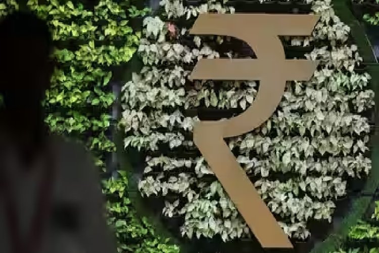 रुपया 47 पैसे उछला! रिकॉर्ड FCNR इनफ्लो से विदेशी मुद्रा लिक्विडिटी में जबरदस्त इजाफा