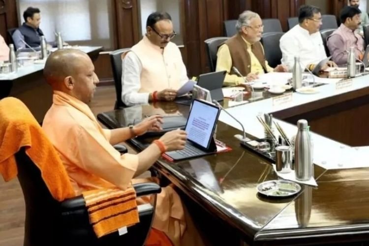 यूपी में पीआरडी जवानों का मानदेय बढ़ा, योगी कैबिनेट में 23 अहम फैसले मंजूर