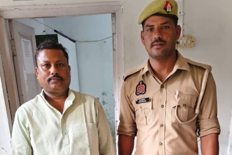 3 साल फरार रहे पूर्व यूपी मंत्री पकड़े गए! किसानों से करोड़ों की ठगी करने वाले गैंग का सदस्य निकला पन्नालाल कश्यप
