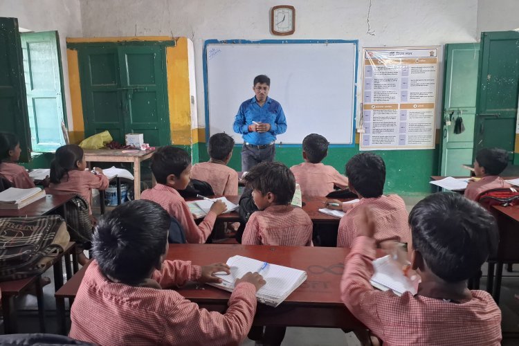 योगी सरकार ने खोला नौकरियों का पिटारा, यूपी में 15 हजार से ज्यादा पदों पर भर्ती का बिग ऐलान
