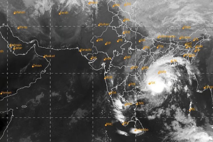 चक्रवात अर्नब की दस्तक? बंगाल की खाड़ी में हलचल, पश्चिम बंगाल-ओडिशा-आंध्र प्रदेश में साल का पहला तूफान और भारी बारिश का अलर्ट