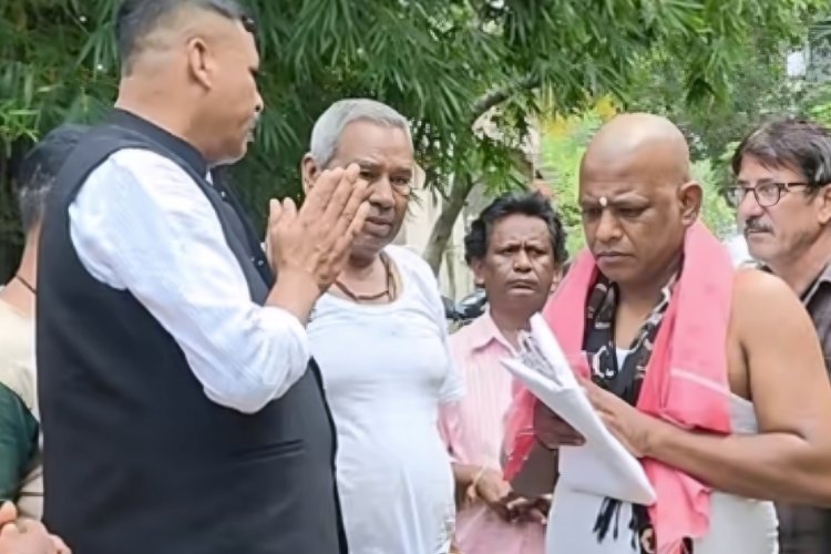 मुस्लिम युवक से बेटी ने की शादी, जीते-जी पिता ने बेटी का किया पिंडदान! सिर मुंडवाकर तोड़ा रिश्ता