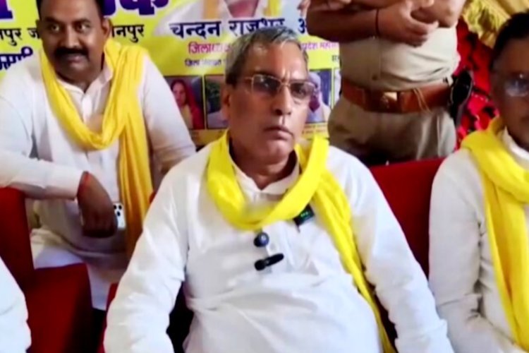 आजम खान का कुत्ता मंच पर बैठता था, नेता हाथ मिलाते थे... ओम प्रकाश राजभर का सपा पर तगड़ा हमला