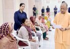 जनता दर्शन में CM योगी ने किया आश्वस्त, आपकी समस्या का समाधान सरकार की सर्वोच्च प्राथमिकता