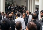 झांसी: गुस्साए वकीलों की भीड़ ने दरोगा को दौड़ा-दौड़ाकर पीटा, जान बचाकर भागा; 4 अधिवक्ताओं पर FIR