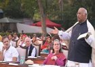 मल्लिकार्जुन खड़गे के आवास पर 'मॉक पार्लियामेंट'... CEC ज्ञानेश कुमार पर 6 बड़े आरोप, विपक्ष ने किया 'जन महाभियोग'