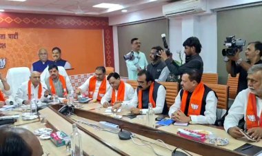 मध्यप्रदेश की राजनीति में हलचल, नरोत्तम मिश्रा को क्यों नहीं बुलाया? बीजेपी की कोर कमेटी बैठक में सिंधिया भी रहे गायब