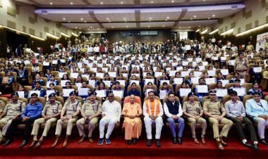 खेल के मैदान से पुलिस की वर्दी तक का सफर! CM योगी ने 470 चैंपियनों को सौंपे नियुक्ति पत्र, अब संभालेंगे सुरक्षा