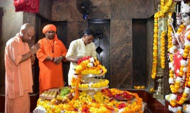 नवरात्रि के पहले दिन सीएम योगी ने देवी पाटन मंदिर में की आराधना, लोक मंगल और गौसेवा का लिया संकल्प