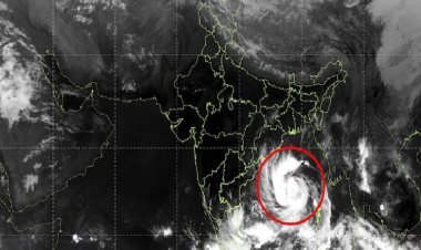 आंध्र प्रदेश की ओर बढ़ा चक्रवात अर्णब! इसरो सैटेलाइट ने कैद की तस्वीर, IMD ने जारी किया रेड अलर्ट