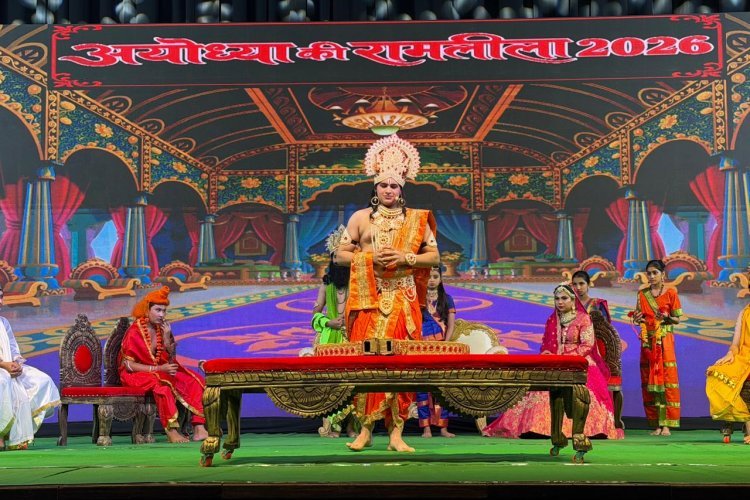 CM योगी की पहल से दिल्ली में सजी फिल्मी सितारों की रामलीला, पहली बार बाल कलाकारों ने किया संपूर्ण रामायण का मंचन