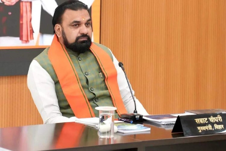 बाढ़ पीड़ितों को बड़ी राहत: सीएम सम्राट चौधरी ने 1.60 लाख परिवारों के खाते में भेजे 7-7 हजार रुपए