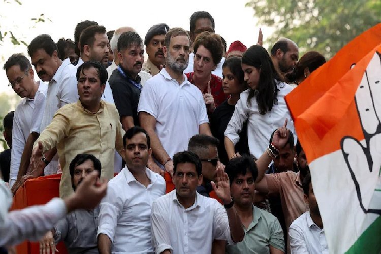 राहुल गांधी की SIR याचिका में 14 खामियां! कोर्ट फीस 220 रुपए कम, दस्तावेज गायब, SC रजिस्ट्री ने फ्लैग किया