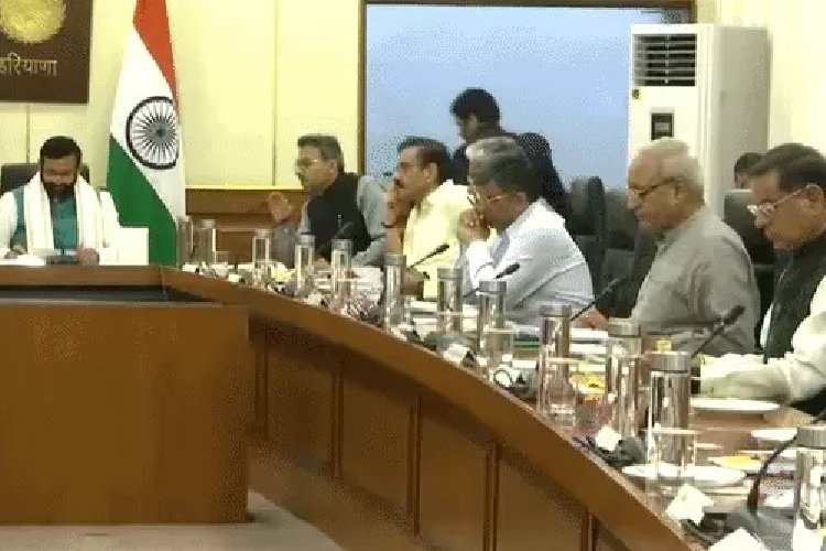 हरियाणा कैबिनेट के बड़े फैसले: लाडो लक्ष्मी योजना की आय सीमा बढ़ी, पूर्व अग्निवीरों को भर्ती में लिखित परीक्षा से छूट