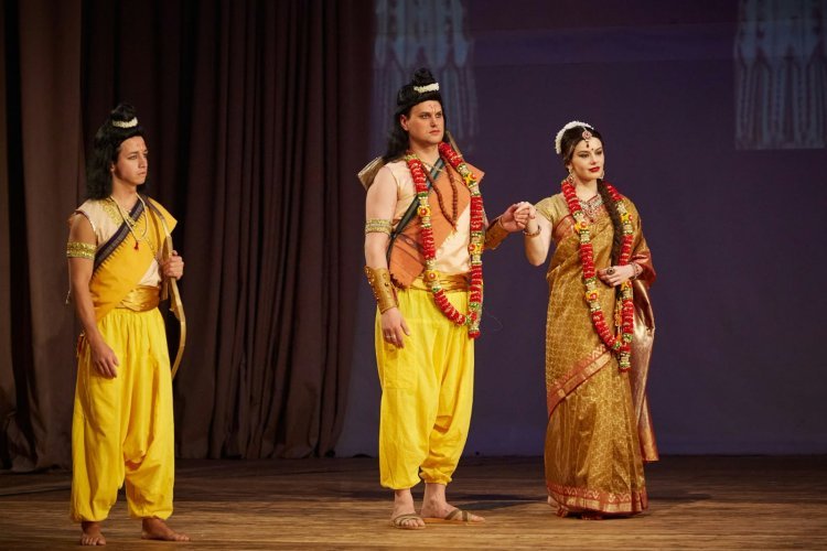 CM योगी ने अंतरराष्ट्रीय मंच पर पहुंचाई अयोध्या में मंचित रामलीला, श्रीराम के स्वागत में मास्को तैयार!