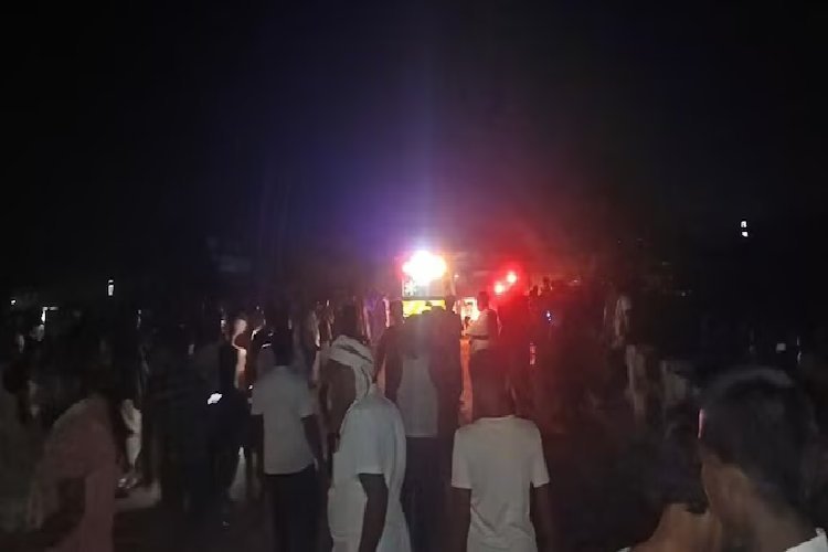बिहार के हाजीपुर में गंगा में नाव पलटी, 11 की मौत की आशंका; कई लोग लापता