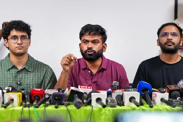 'भारत में एंटी-मोदी प्रदर्शन की फंडिंग अमेरिका से हो रही है...' अमेरिकी सिंगर मैरी मिलबेन का CJP और अभिजीत दिपके पर बड़ा आरोप