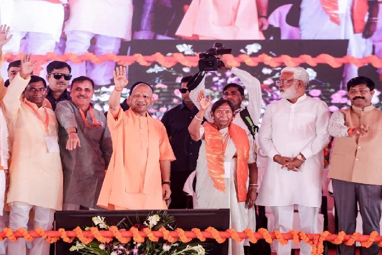 राहुल गांधी नोट कर लें, सिर्फ नेहरू ही नहीं, मसुरियादीन पासी भी गए थे जेलः मुख्यमंत्री 