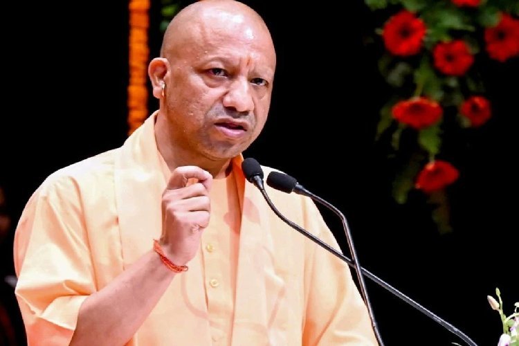 PET परीक्षा को लेकर सीएम योगी सख्त! अतिरिक्त ट्रेन-बसें चलेंगी, परीक्षा सामग्री को पुलिस एस्कॉर्ट