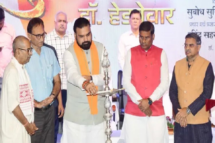 RSS संस्थापक डॉ. हेडगेवार के विचारों को जन-जन तक पहुंचाएगी बिहार सरकार!, CM सम्राट चौधरी ने किया महानाट्य का शुभारंभ