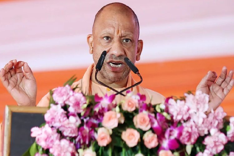 'अखिलेश को बांग्लादेशी घुसपैठियों से इतना प्यार क्यों?' वाल्मीकि जयंती पर बिठूर में योगी का विपक्ष पर जोरदार हमला