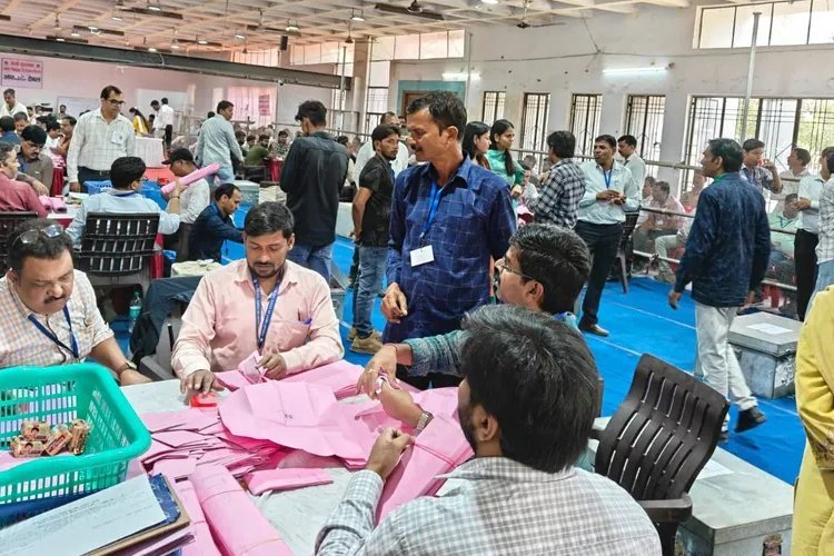 वाराणसी में बवाल के बाद स्नातक सीट की गिनती रुकी, गोरखपुर में भाजपा हारते-हारते महज 307 वोटों से जीती