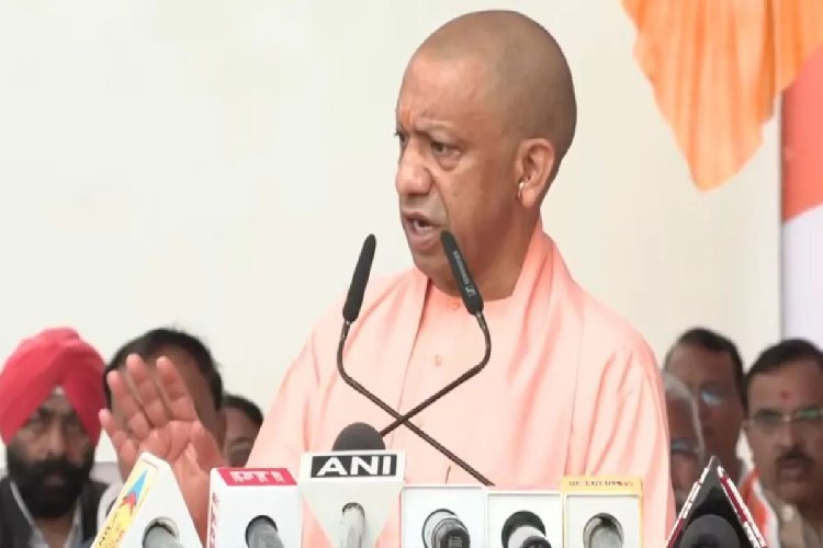 'भारत की एकता को चुनौती देने के कुत्सित प्रयास हो रहे, मिलकर करना होगा सामना'... लखनऊ में बोले सीएम योगी