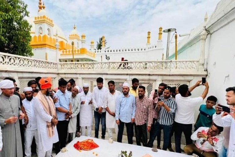 औरंगजेब की कब्र क्या 319 साल बाद हटने जा रही? नितेश राणे ने बताया कब हटेगा क्रूर मुगल शासक का मकबरा