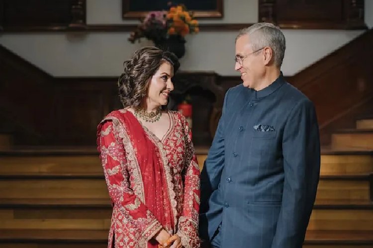 जम्मू-कश्मीर के मुख्यमंत्री उमर अब्दुल्ला ने पत्रकार निधि राजदान से की शादी, खुद शेयर की तस्वीरें
